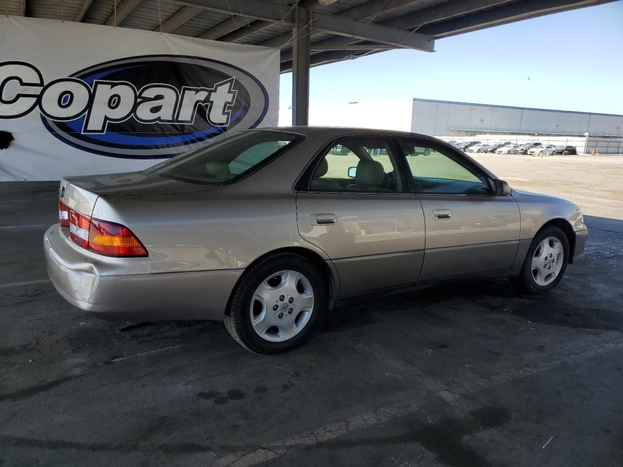 Lot #3234763409 2000 LEXUS ES 300