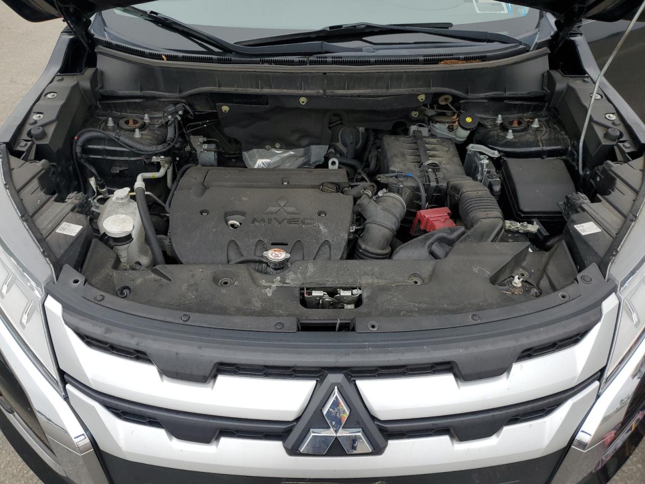 MITSUBISHI OUTLANDER ES