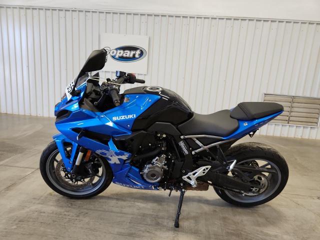 2024 SUZUKI GSX800 F JS1EM13BXR7103583