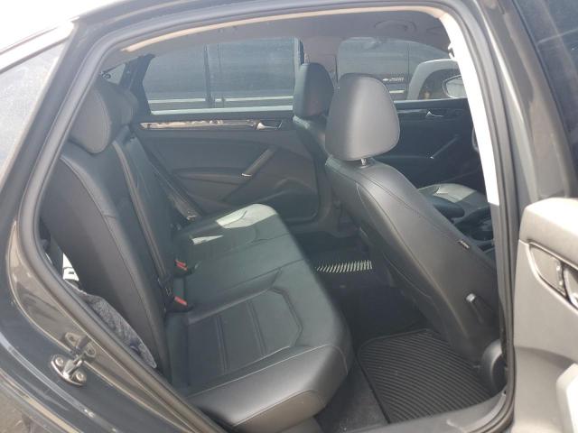 2017 VOLKSWAGEN PASSAT R-LINE 1VWDT7A32HC065529