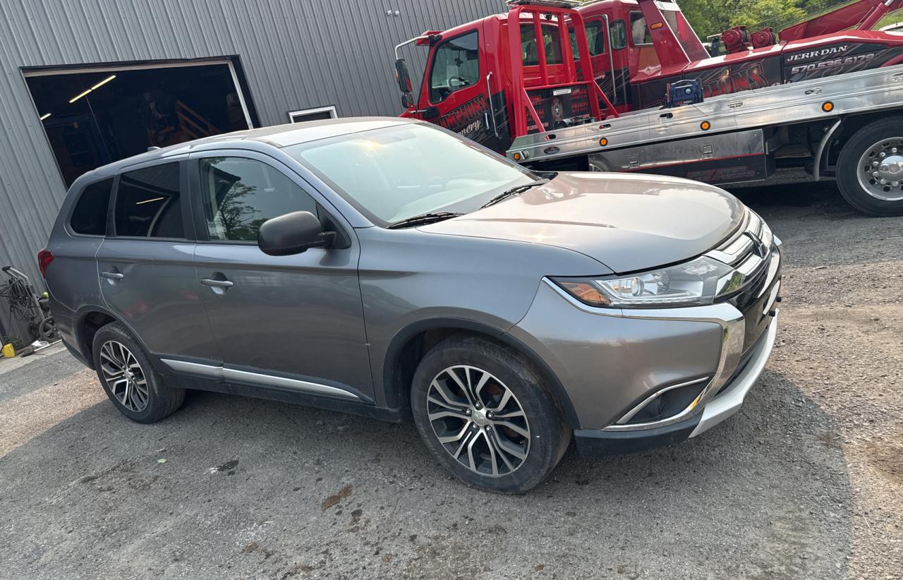 MITSUBISHI OUTLANDER SE
