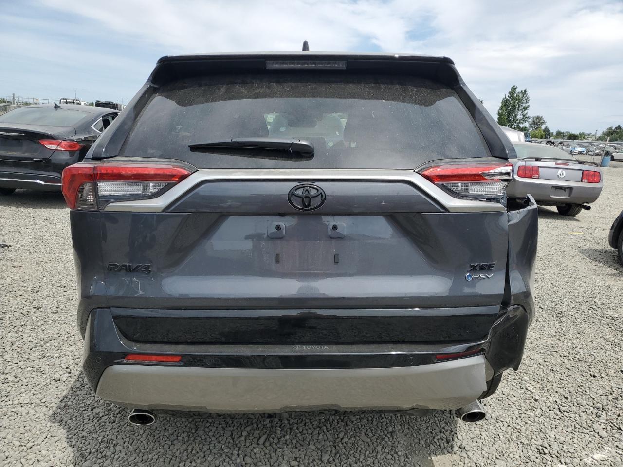 TOYOTA RAV4 XSE