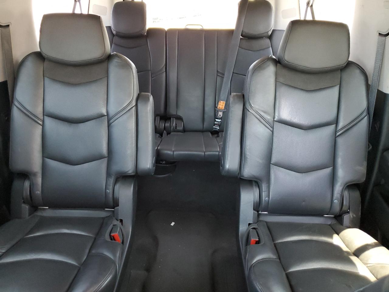 CADILLAC ESCALADE ESV PREMIUM LUXURY