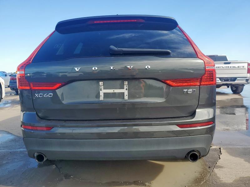 2018 VOLVO XC60 T5 - LYV102RK3JB097400