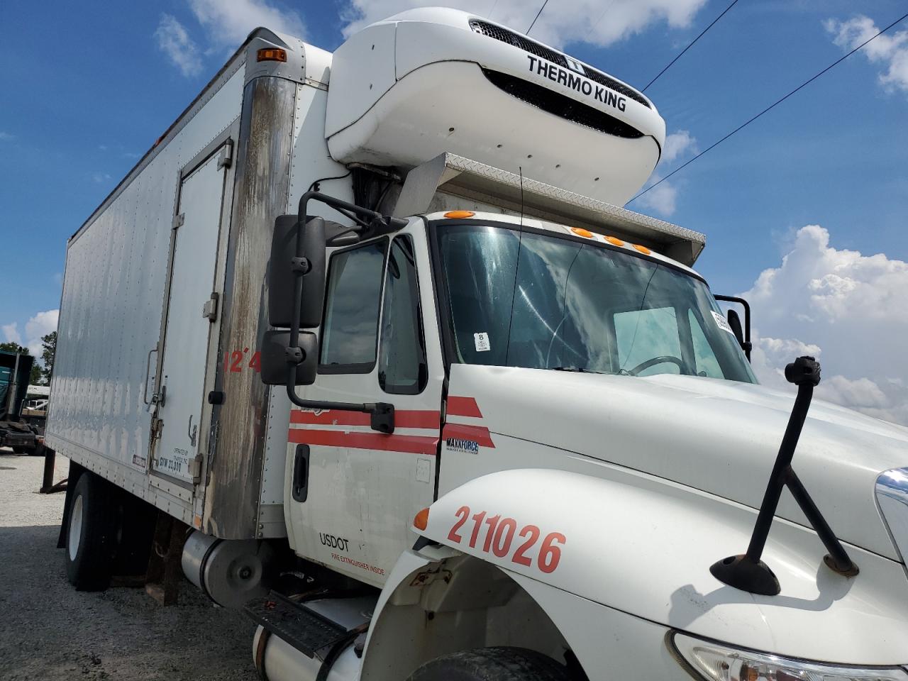 Lot #3198875093 2012 INTERNATIONAL 4000 4300