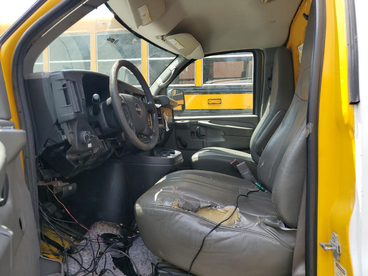 GMC SAVANA CUTAWAY G3500