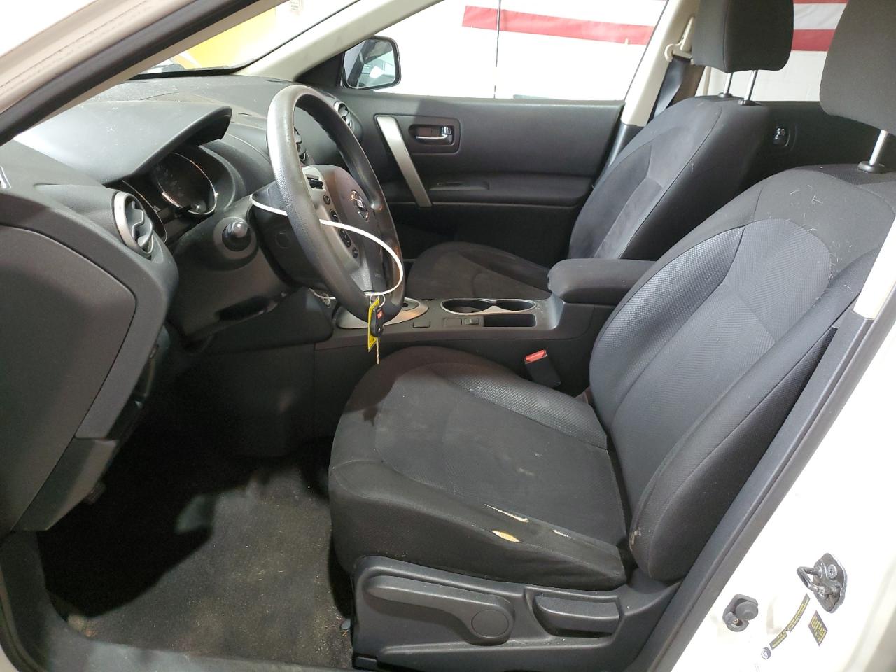 Nissan Rogue s 2013