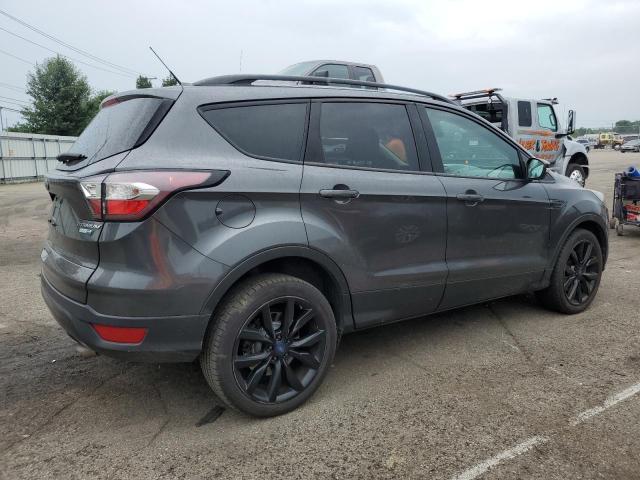 Vin: 1fmcu9j9xhue57188, lot: 60913955, ford escape titanium 20173