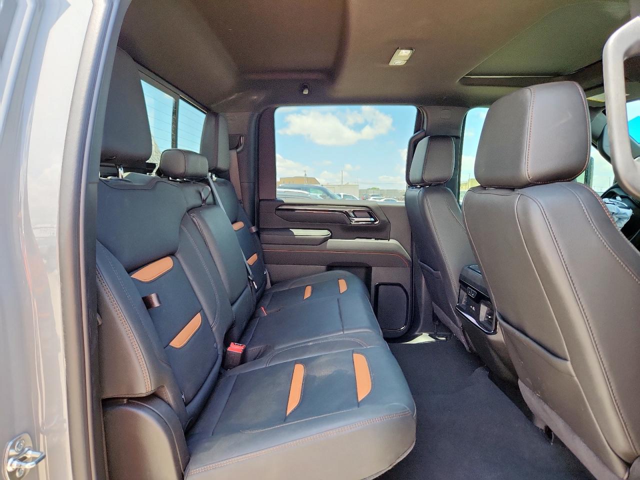 GMC SIERRA K2500 AT4