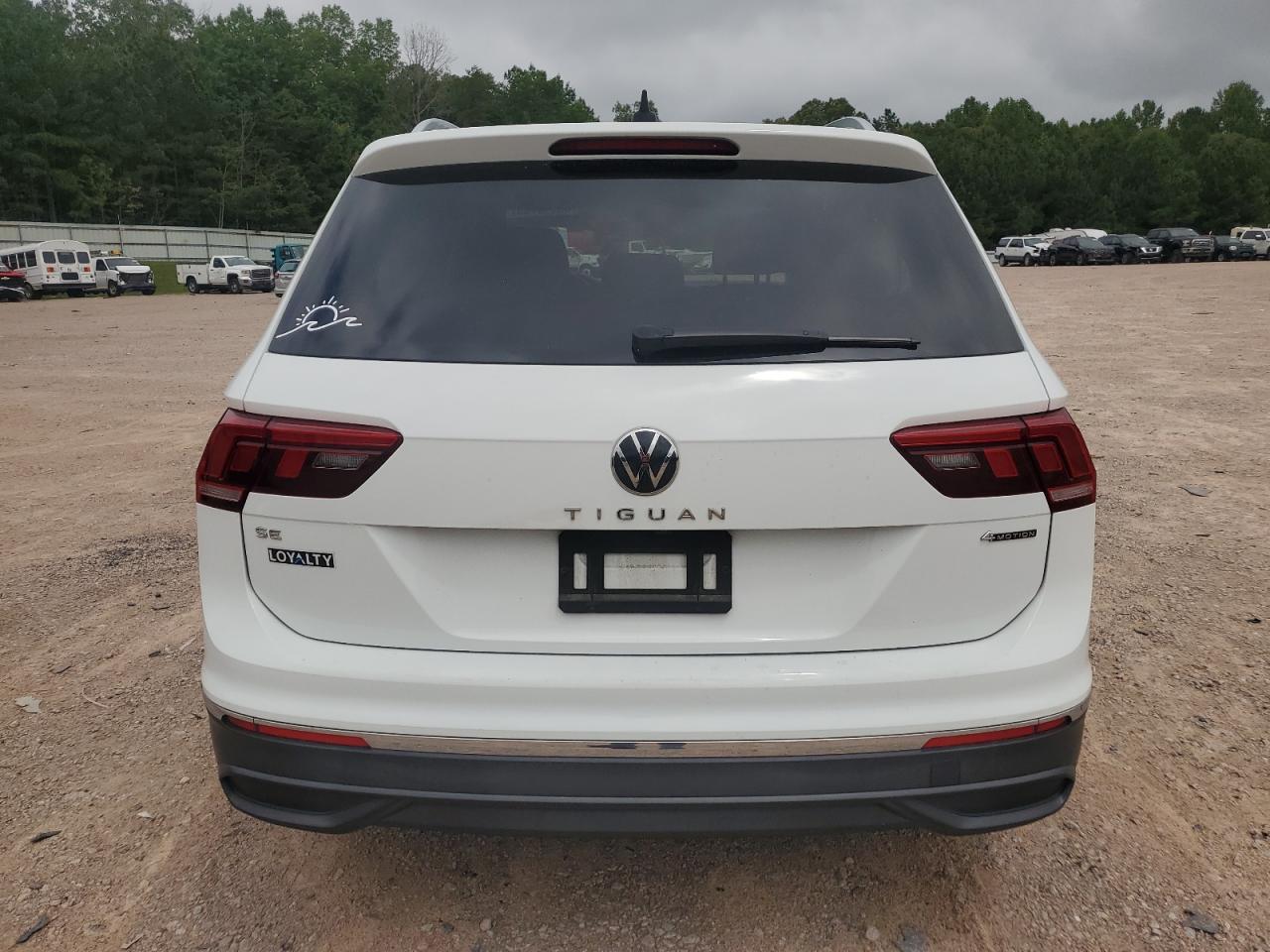 VOLKSWAGEN TIGUAN SE