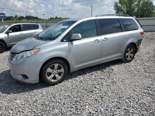 TOYOTA SIENNA LE