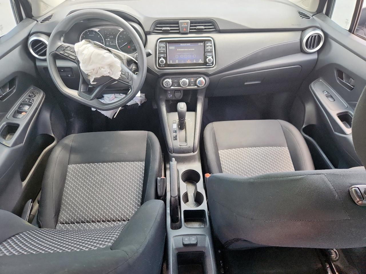 NISSAN VERSA S