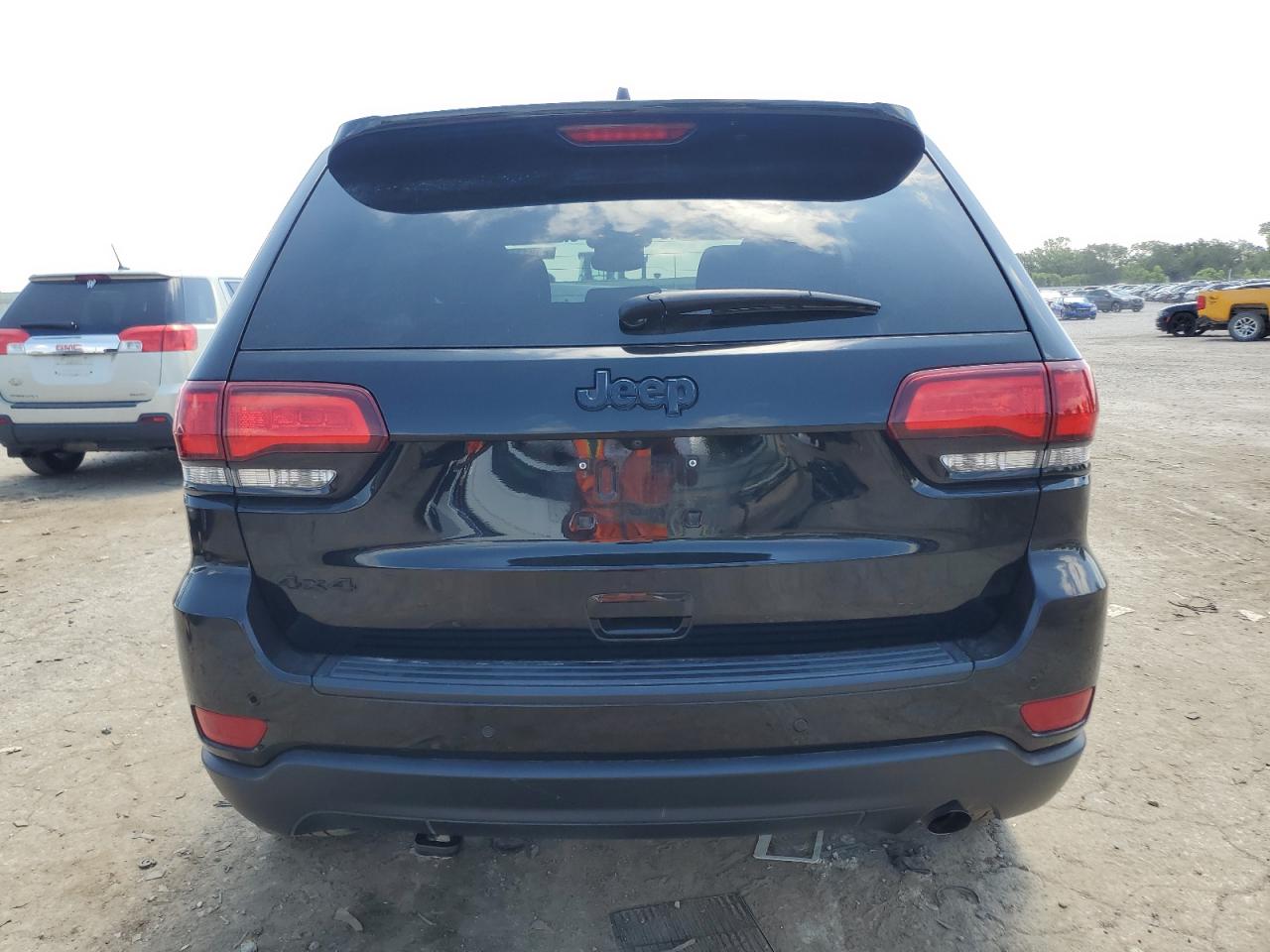 JEEP GRAND CHEROKEE LAREDO