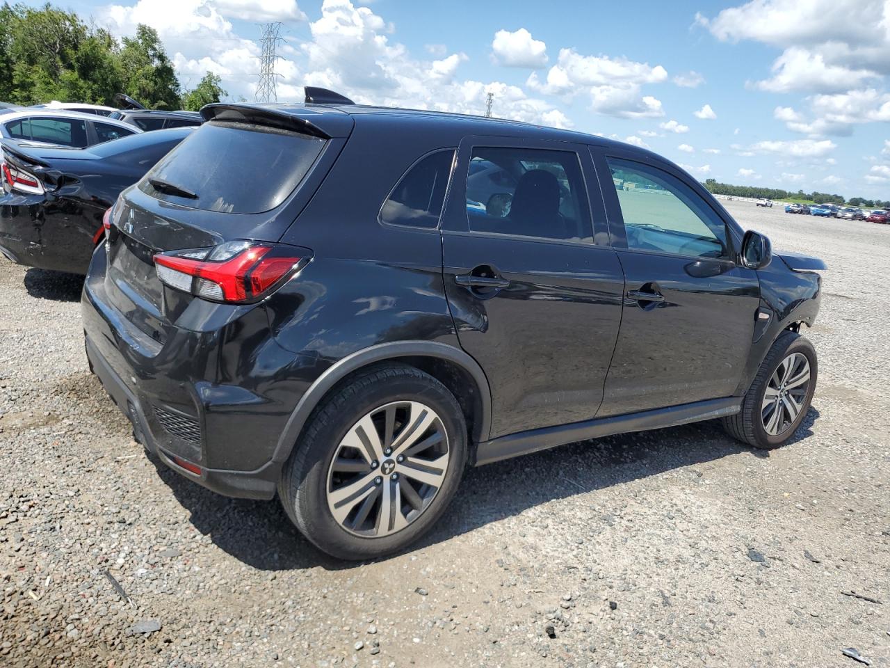 MITSUBISHI OUTLANDER ES