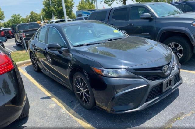 Vin: 4t1t11ak6nu646915, lot: 62615105, toyota camry se 2022 img_1