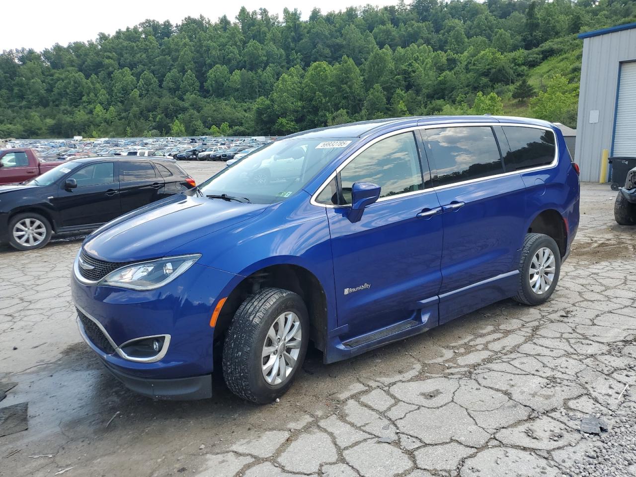 CHRYSLER PACIFICA TOURING PLUS