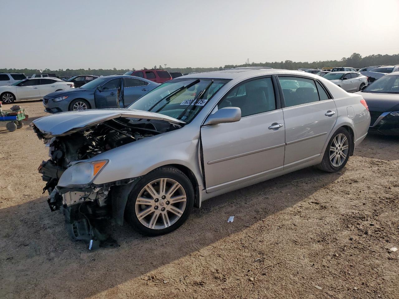 TOYOTA AVALON XL