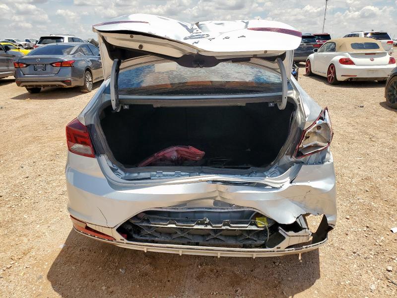 2019 HYUNDAI ELANTRA SE - 5NPD84LF0KH447757