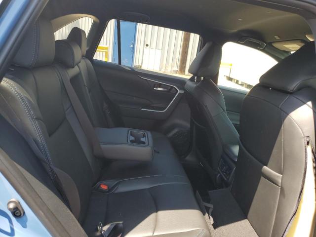 2025 TOYOTA RAV4 SE JTM16RFV9SJ075030