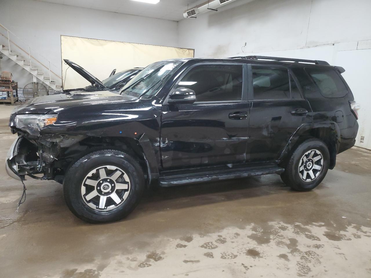 TOYOTA 4RUNNER SE