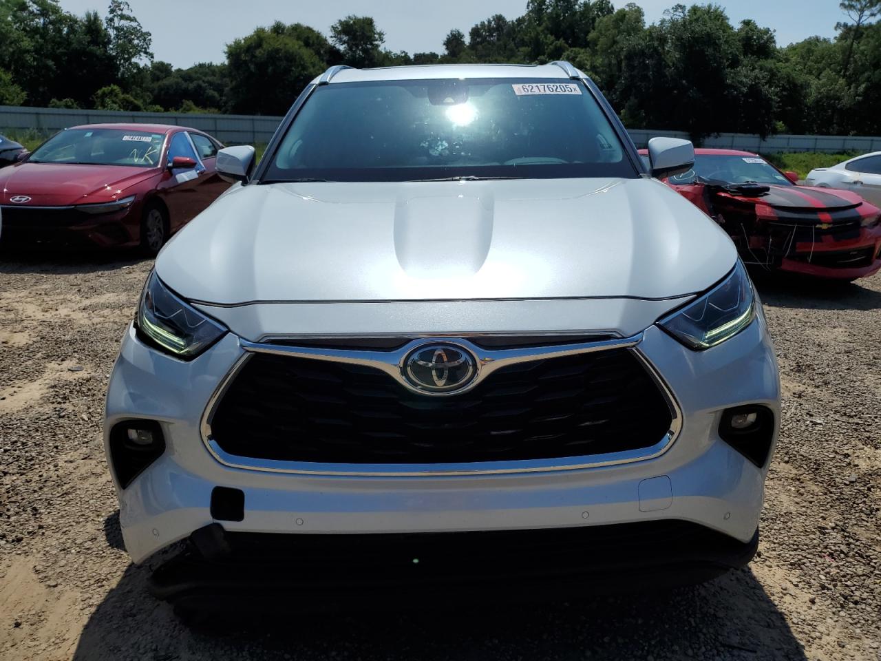 TOYOTA HIGHLANDER LIMITED