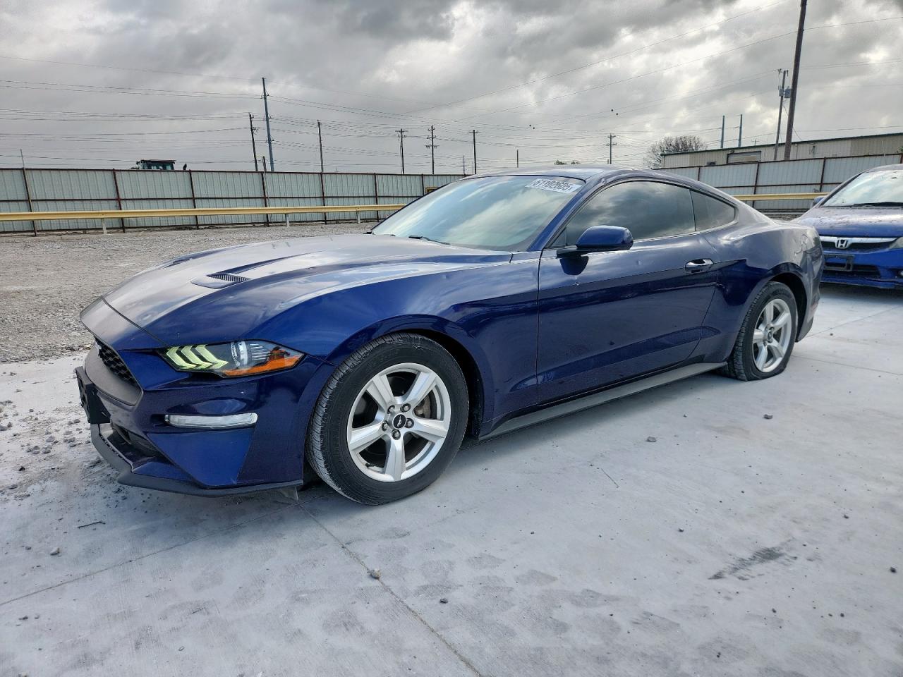 FORD MUSTANG