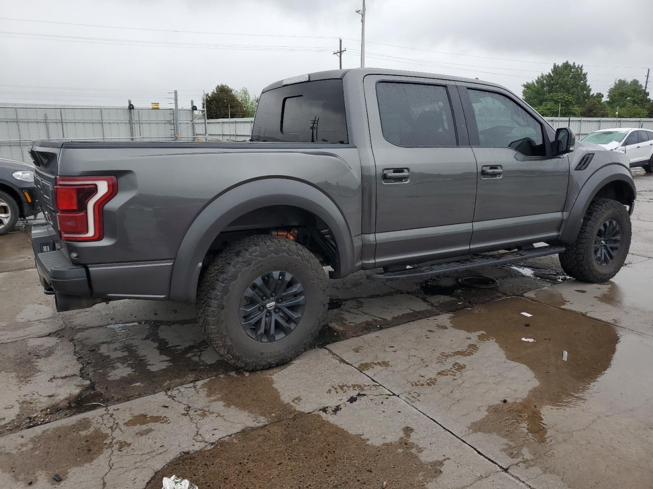 FORD F-150 RAPTOR