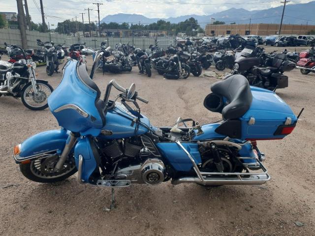 2011 HARLEY-DAVIDSON FLHTCU 1HD1FC413BB608334
