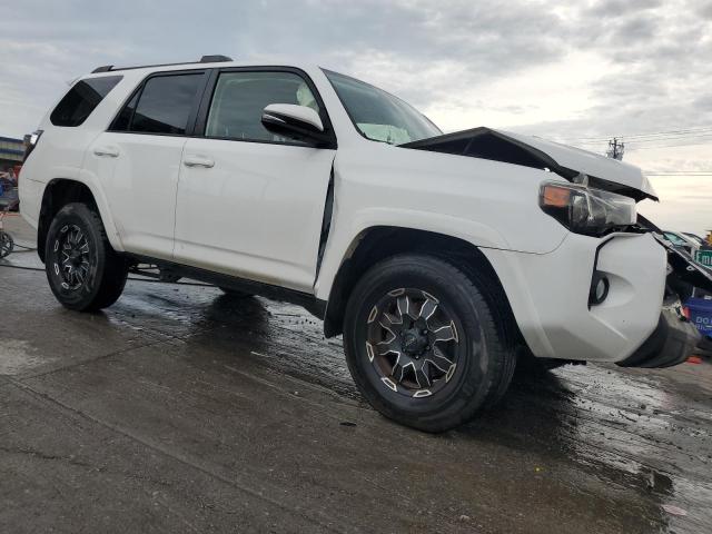 2016 TOYOTA 4RUNNER SR JTEBU5JR2G5307895