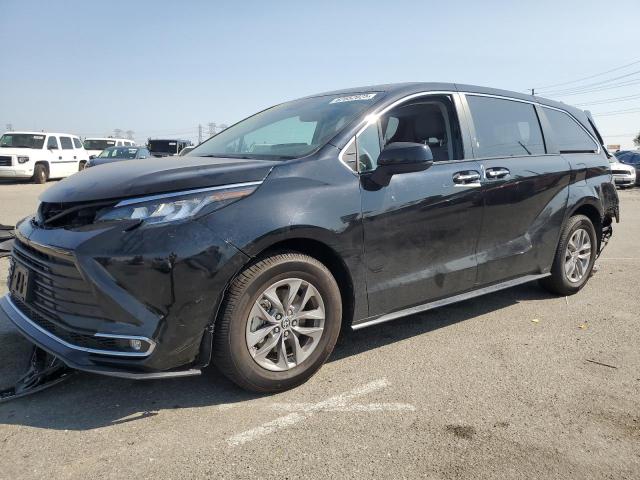 TOYOTA SIENNA XLE