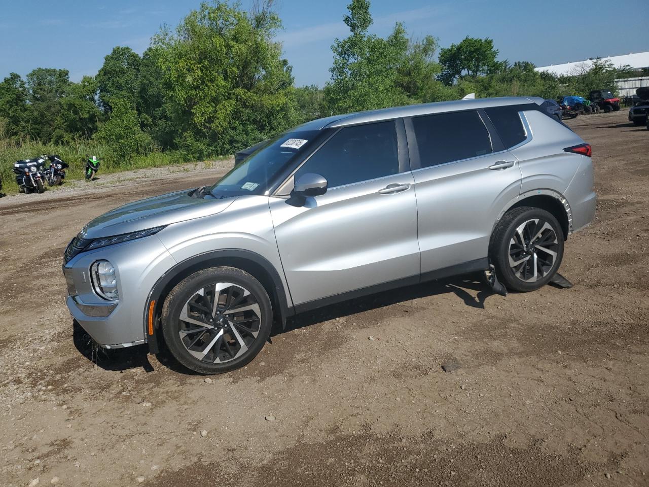 MITSUBISHI OUTLANDER ES
