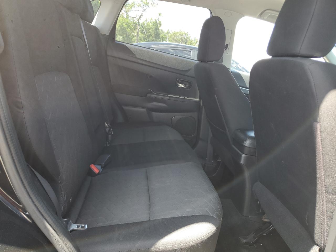 MITSUBISHI OUTLANDER ES