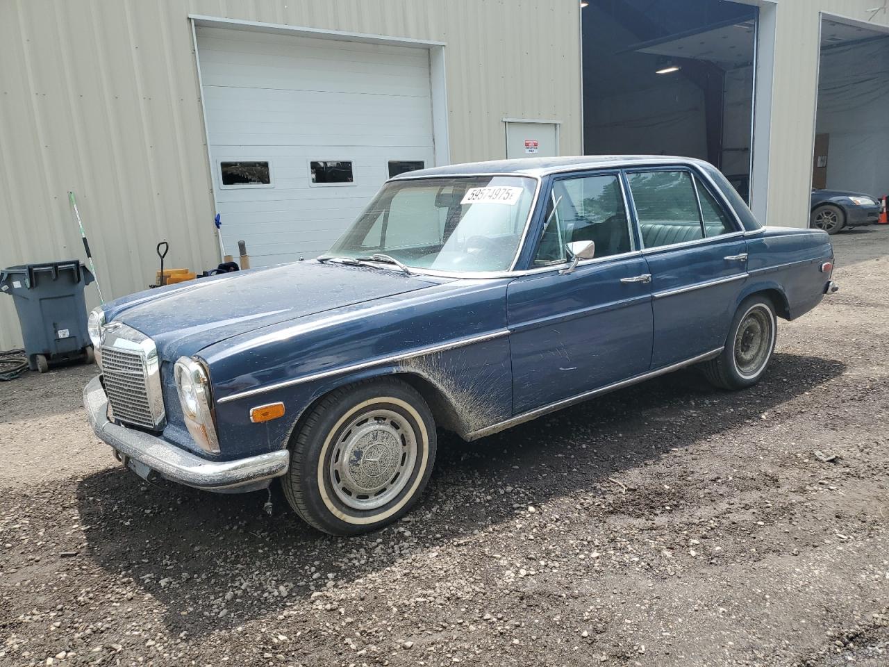  Salvage Mercedes-Benz 220