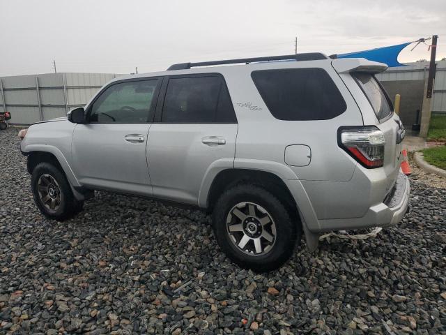 2019 TOYOTA 4RUNNER SR JTEBU5JRXK5618158