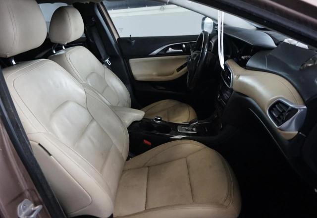 2017 INFINITI QX30 BASE SJKCH5CR6HA023217