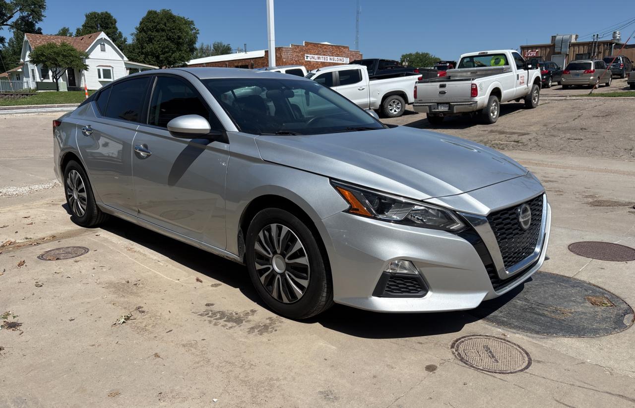 NISSAN ALTIMA S