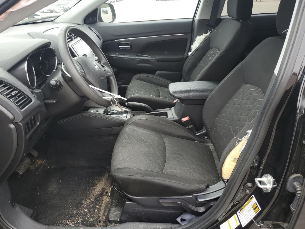 MITSUBISHI OUTLANDER ES