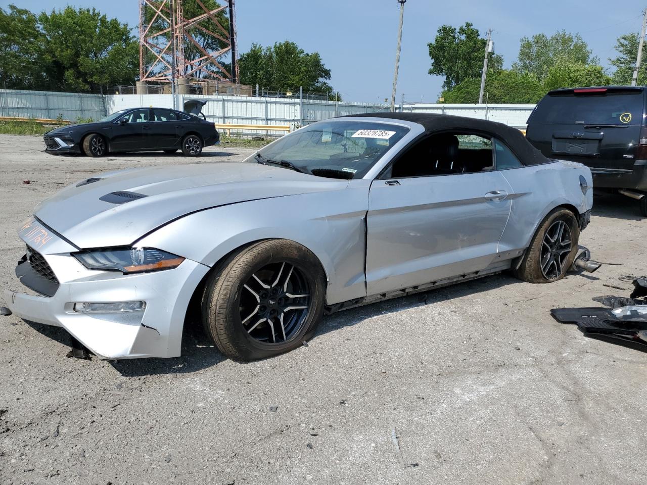 FORD MUSTANG