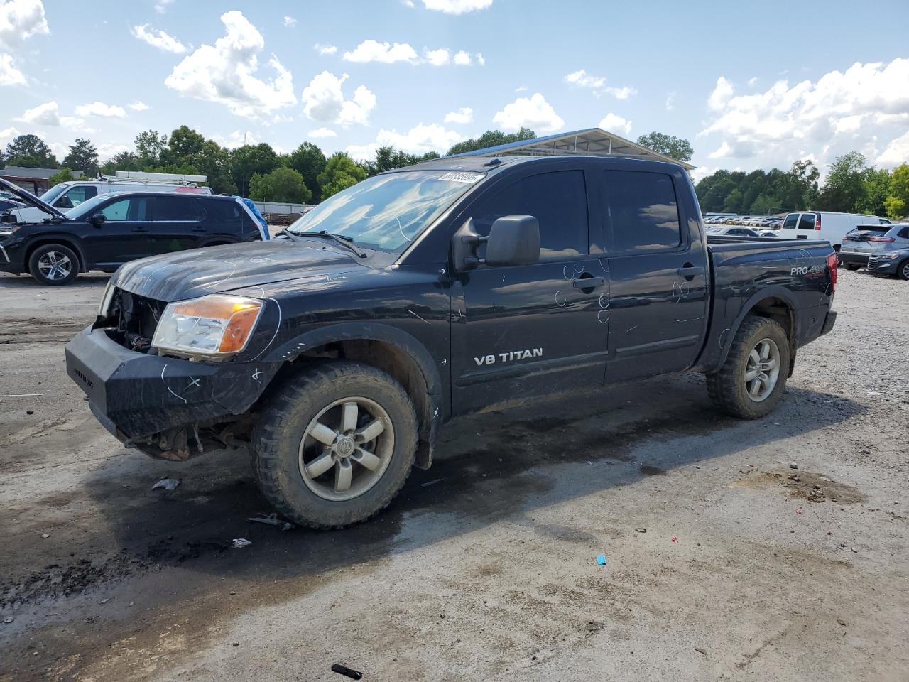 NISSAN TITAN S