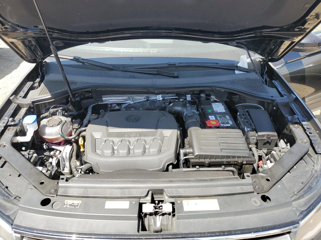 VOLKSWAGEN TIGUAN SE