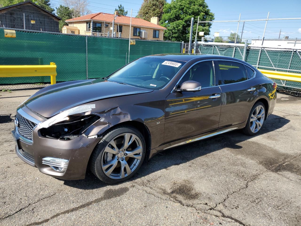 INFINITI Q70 3.7