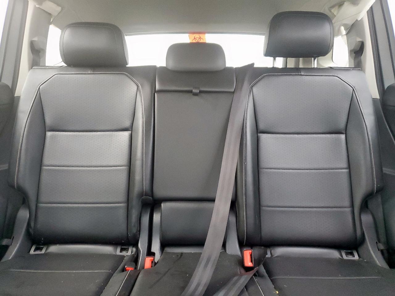 VOLKSWAGEN TIGUAN SE