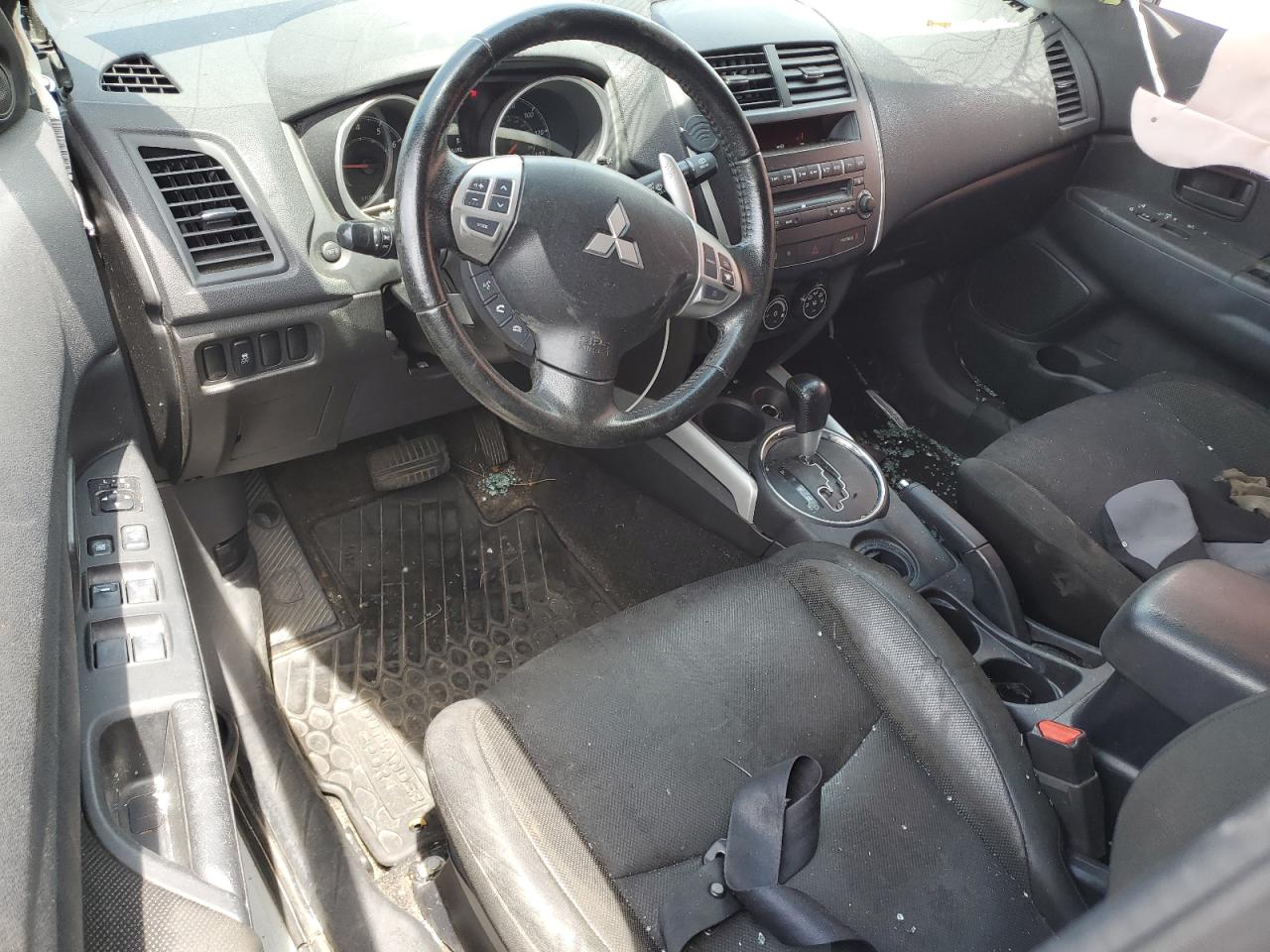 MITSUBISHI OUTLANDER ES