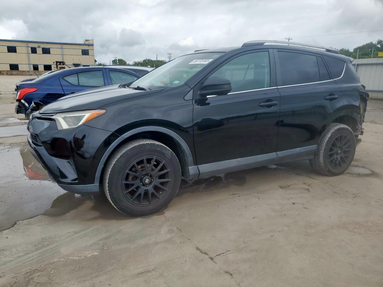 TOYOTA RAV4 LE