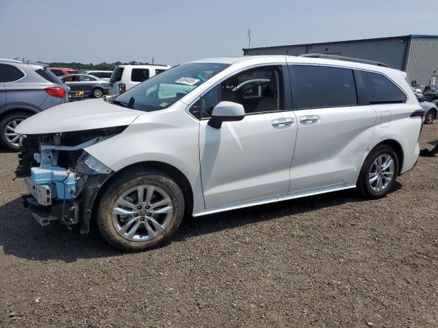 2024 TOYOTA SIENNA XLE - 5TDJSKFCXRS150185