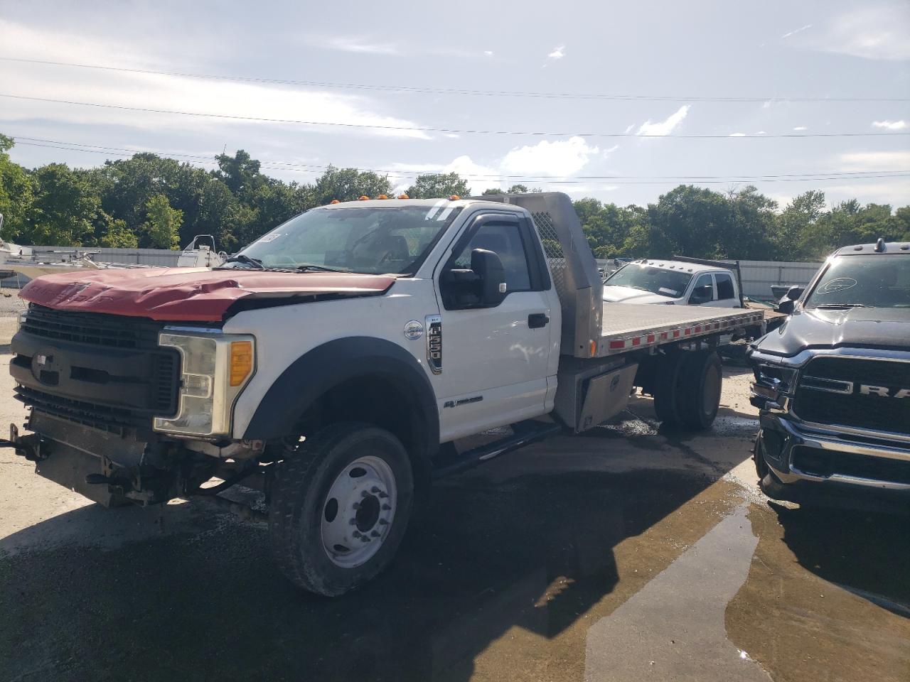 FORD F-550 SUPER DUTY