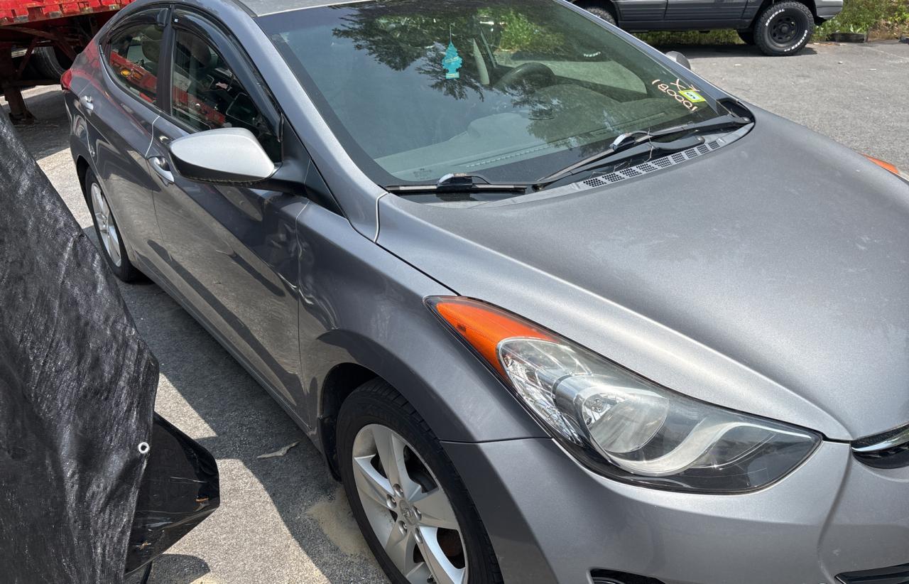 HYUNDAI ELANTRA GLS