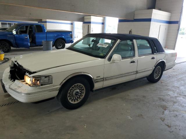 LINCOLN TOWN CAR E