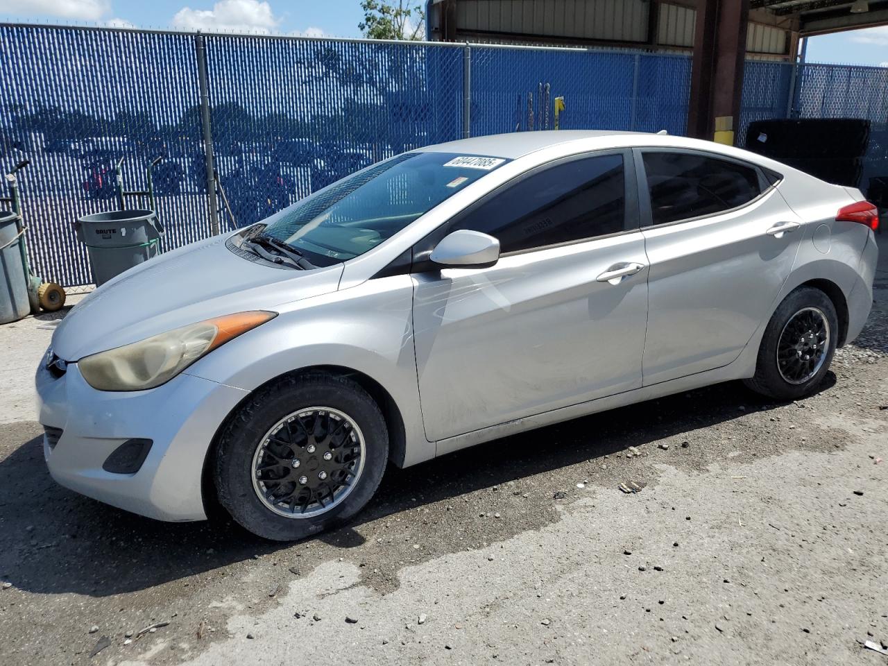 HYUNDAI ELANTRA GLS