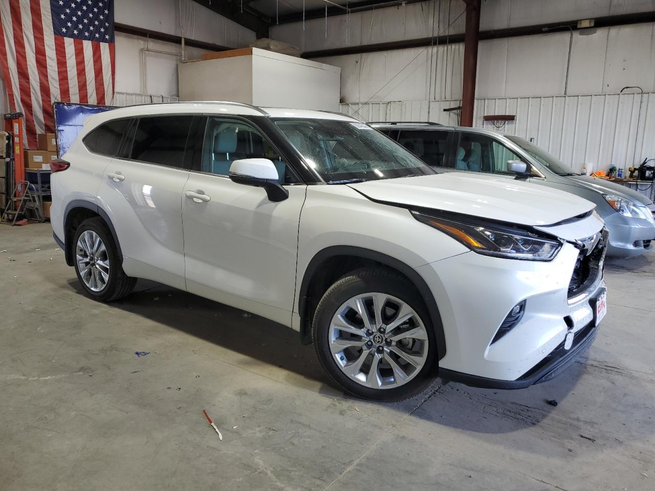 TOYOTA HIGHLANDER LIMITED